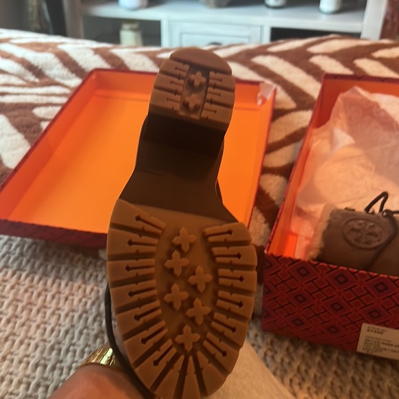 Miller Genuine Shearling Trim
Boot (Women)
Tory Burch
SOLD OUT - Picture 8 of 10